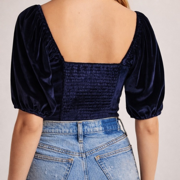Abercrombie and Fitch Blue Velvet Puff Sleeve Top Sz. Small BNWT - Picture 2 of 9